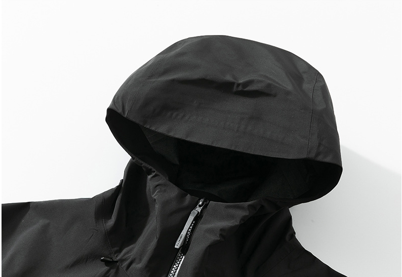 VESTE NOIR CAPUCHE 1.PNG__PID:0272f094-6dfa-43d6-8eed-38202bfb631e